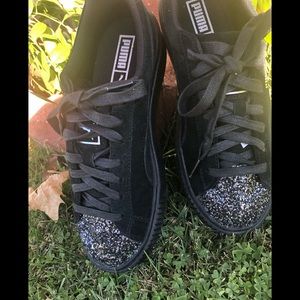 *NEW****** PUMA SUEDE. Sneakers